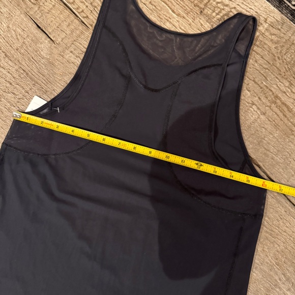 Lululemon Sculpt Tank II in Black. - Picture 7 of 9